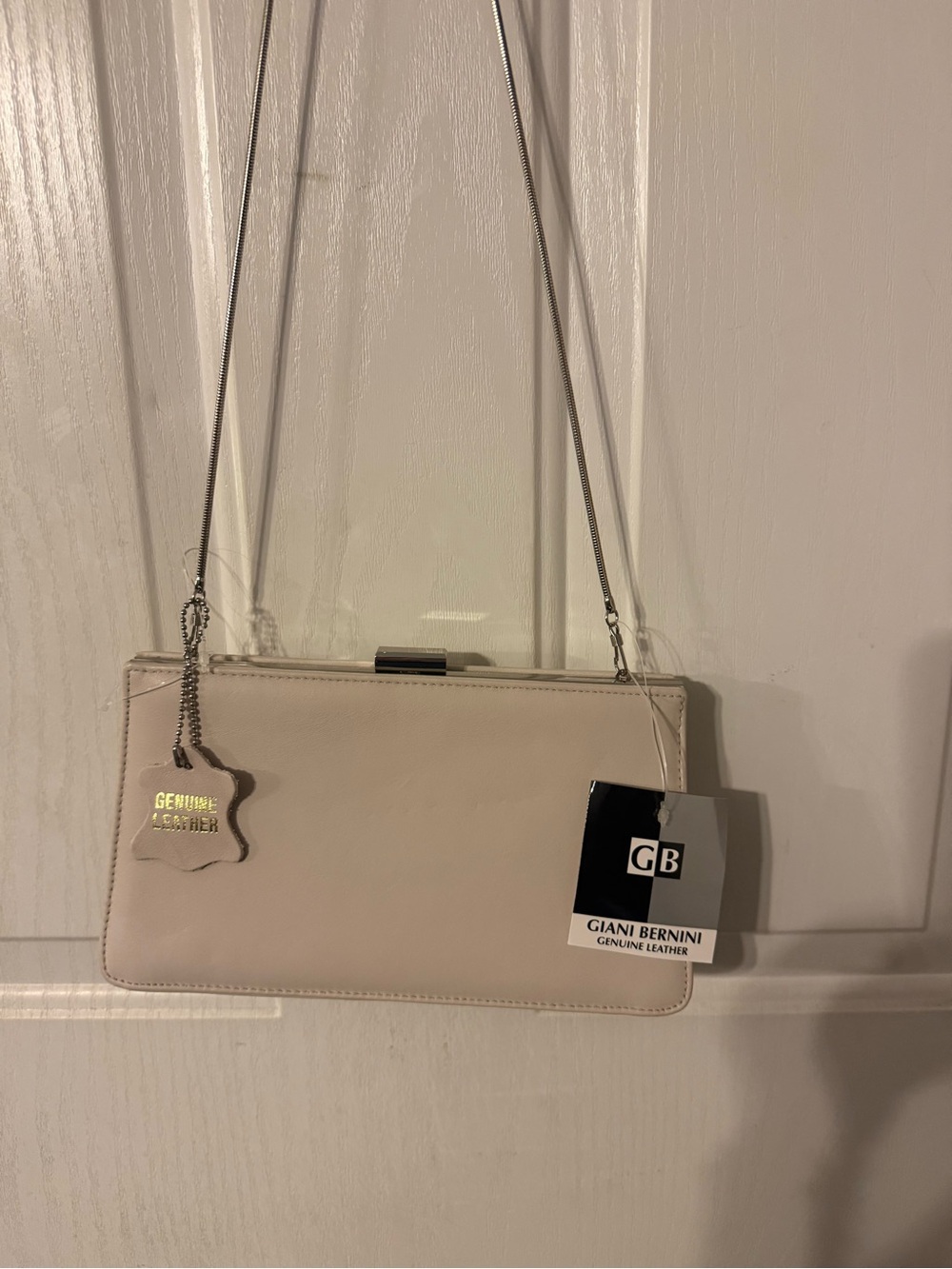 Giani Bernini Cream Leather Clutch with Silver Chain